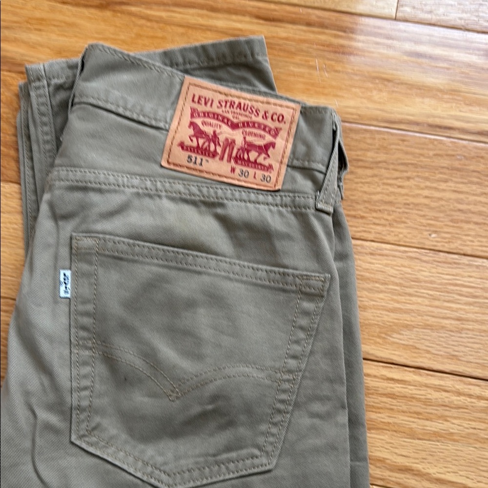 Levi's Tan Slim Jeans Classic Style